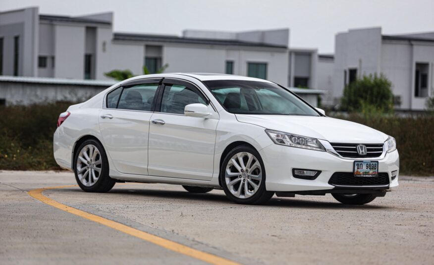 Honda Accord 2.4 Tach PF-รถบ้านมือสอง