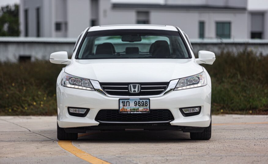 Honda Accord 2.4 Tach PF-รถบ้านมือสอง