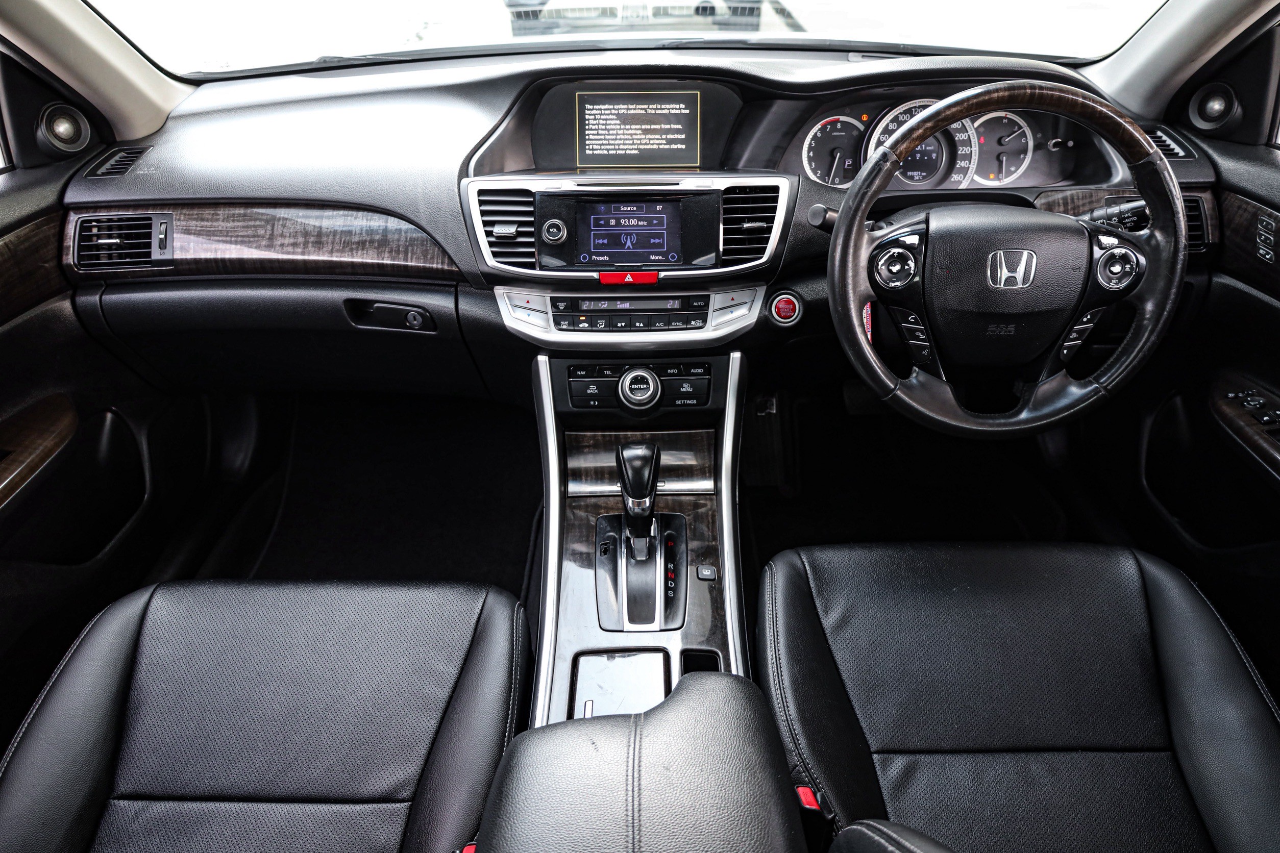 Honda Accord 2.4 Tach PF-รถบ้านมือสอง