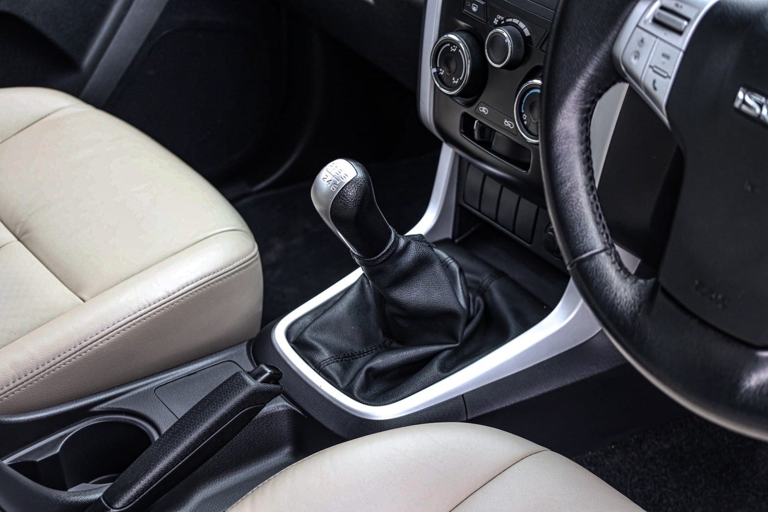 Isuzu Mu-x 1.9 MT PF-รถบ้านมือสอง