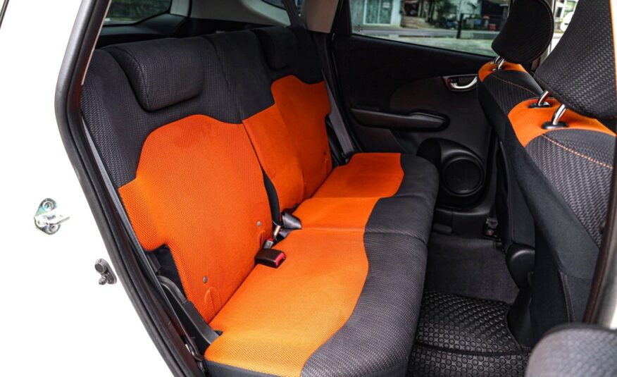 Honda Jazz Ge SV PF-รถบ้านมือสอง