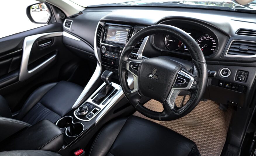 Mitsubishi Pajero Sport 2.4 GT Premium 4wd PF-รถบ้านมือสอง