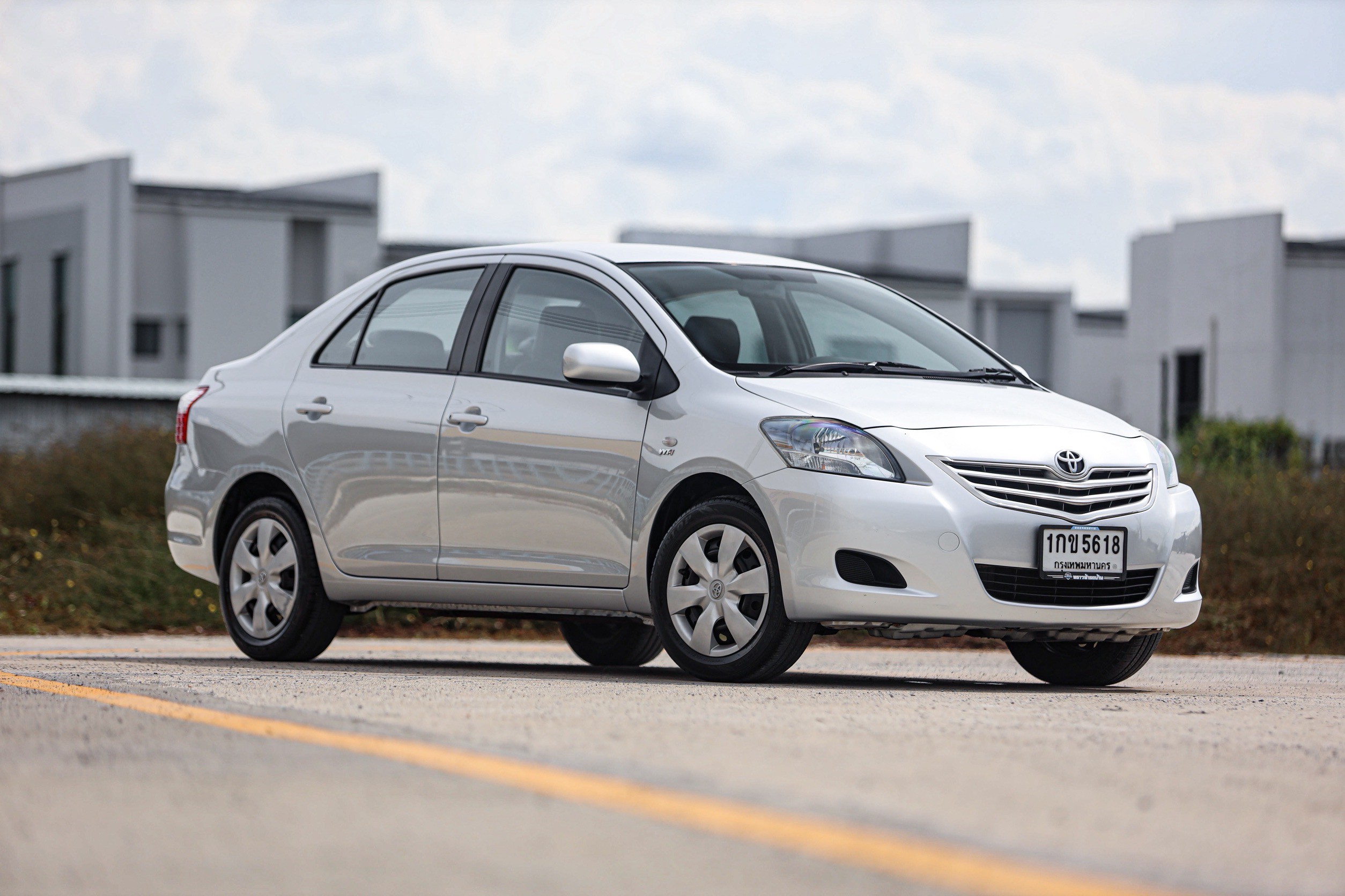 Toyota Vios J PF-รถบ้านมือสอง