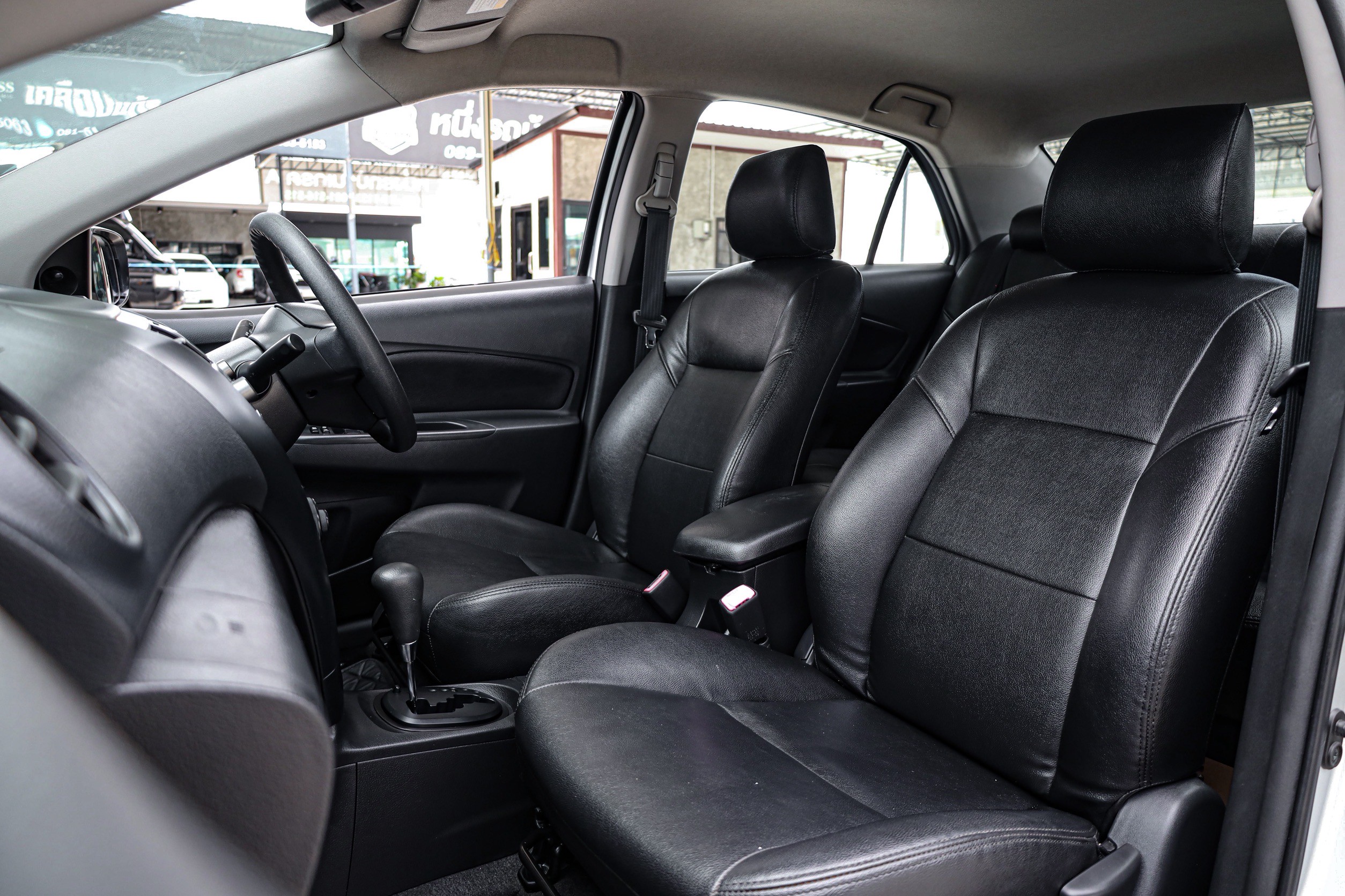 Toyota Vios J PF-รถบ้านมือสอง