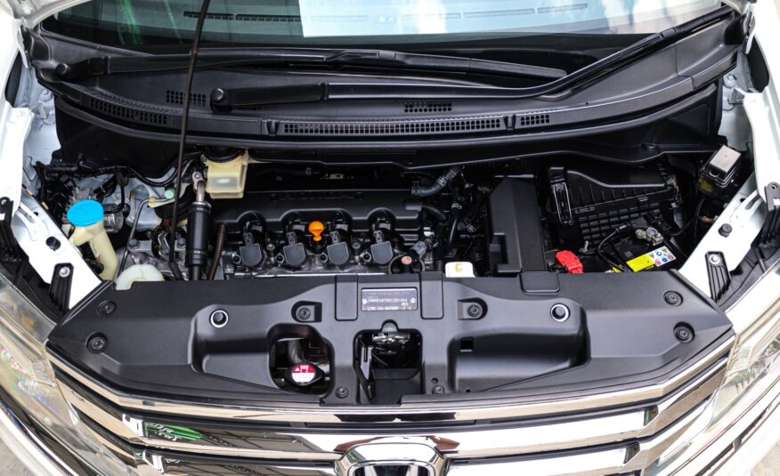 Honda Stepwagon Spada 2.0 EL PF-รถบ้านมือสอง