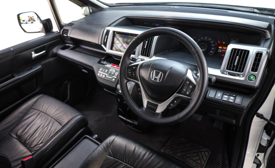 Honda Stepwagon Spada 2.0 EL PF-รถบ้านมือสอง