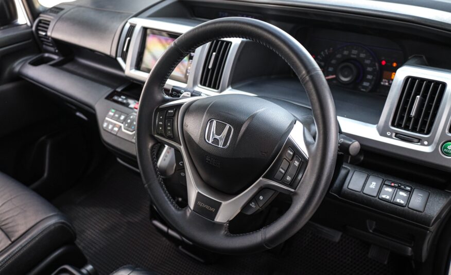 Honda Stepwagon Spada 2.0 EL PF-รถบ้านมือสอง
