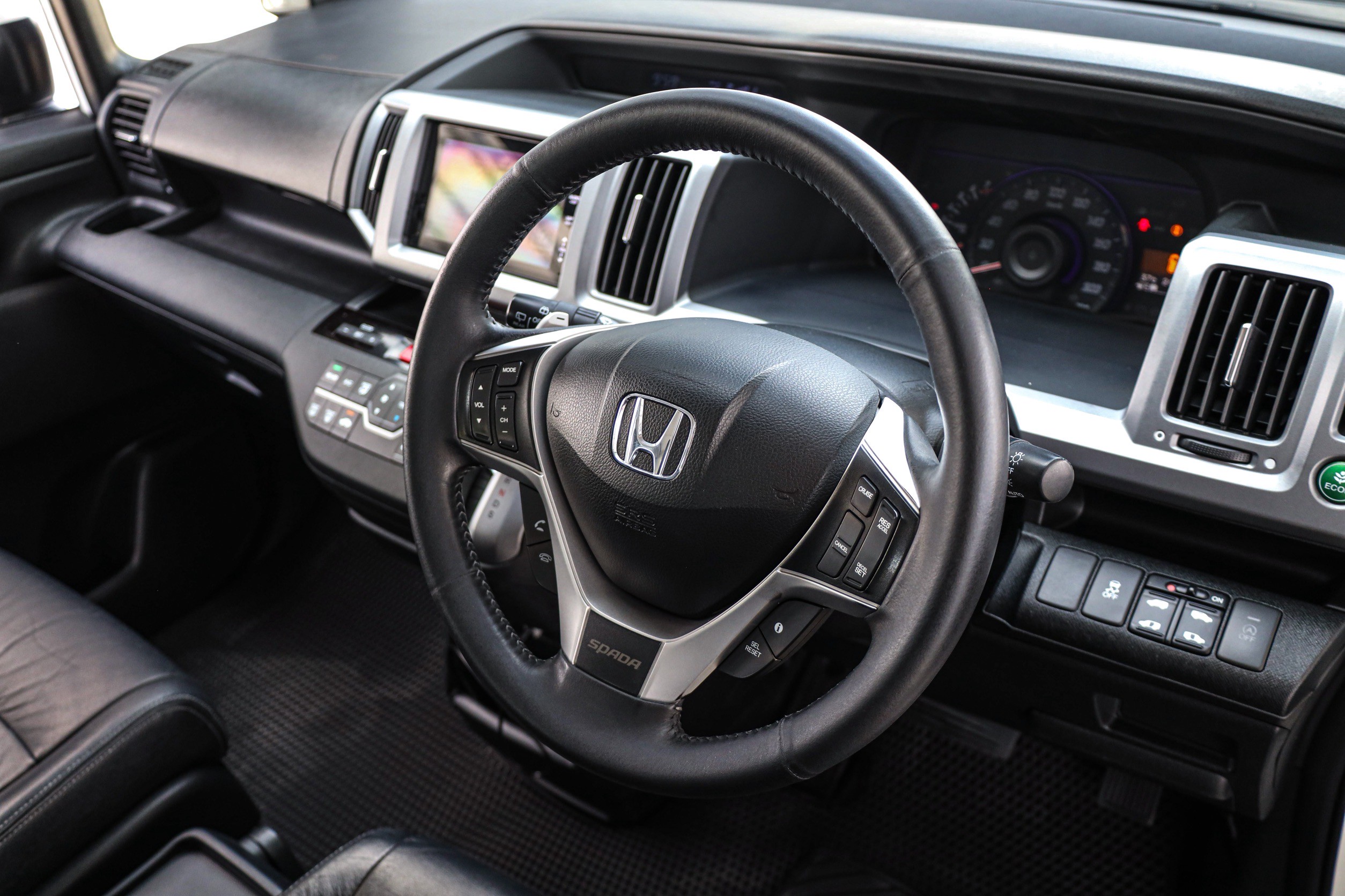 Honda Stepwagon Spada 2.0 EL PF-รถบ้านมือสอง