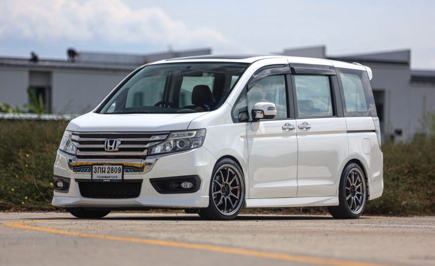 Honda Stepwagon Spada 2.0 EL PF-รถบ้านมือสอง