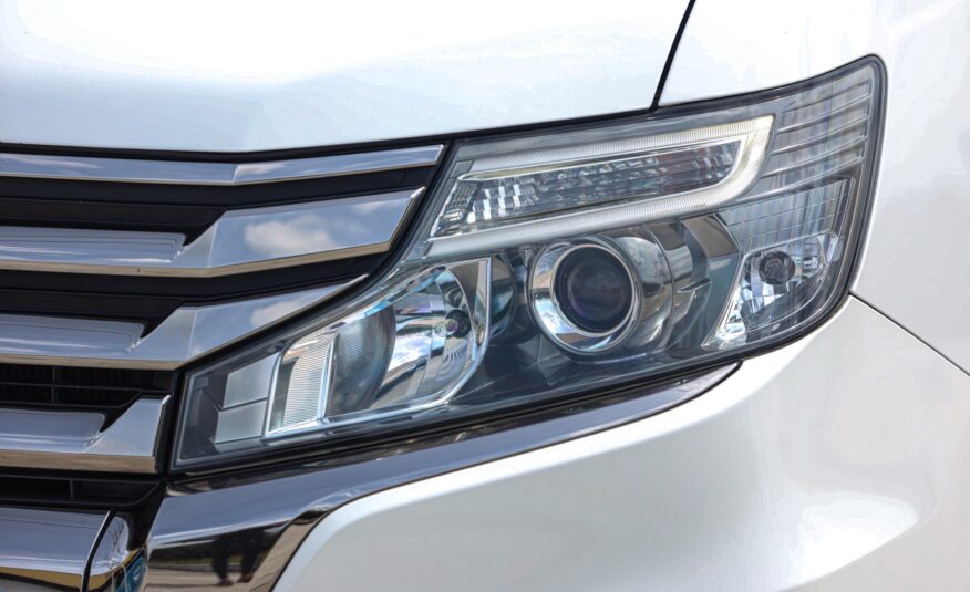 Honda Stepwagon Spada 2.0 EL PF-รถบ้านมือสอง