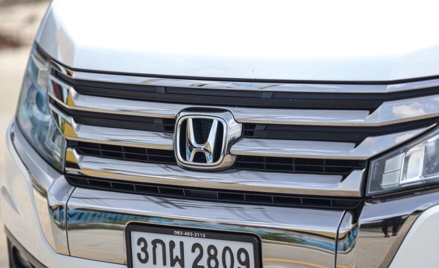 Honda Stepwagon Spada 2.0 EL PF-รถบ้านมือสอง