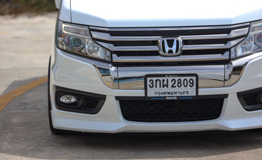 Honda Stepwagon Spada 2.0 EL PF-รถบ้านมือสอง
