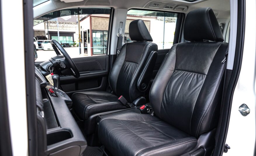 Honda Stepwagon Spada 2.0 EL PF-รถบ้านมือสอง