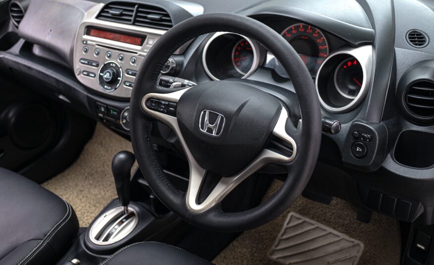 Honda Jazz Ge SV PF-รถบ้านมือสอง