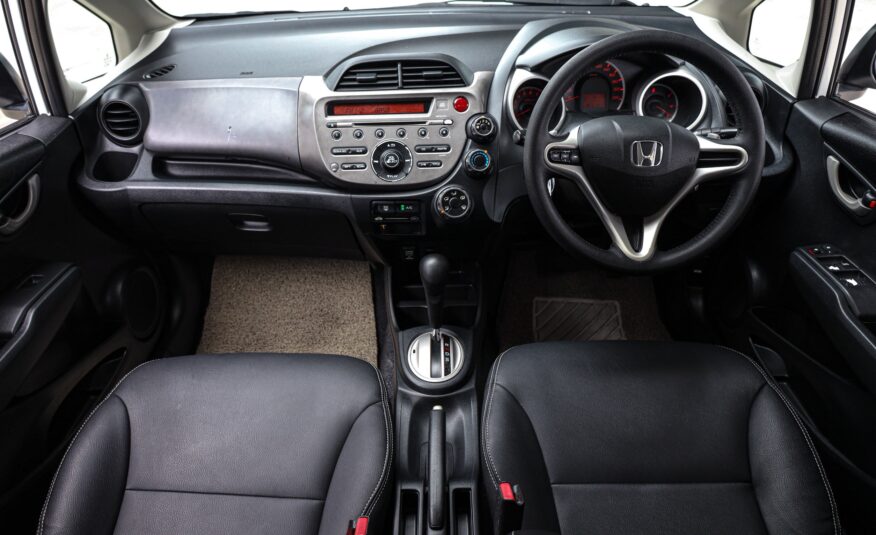 Honda Jazz Ge SV PF-รถบ้านมือสอง