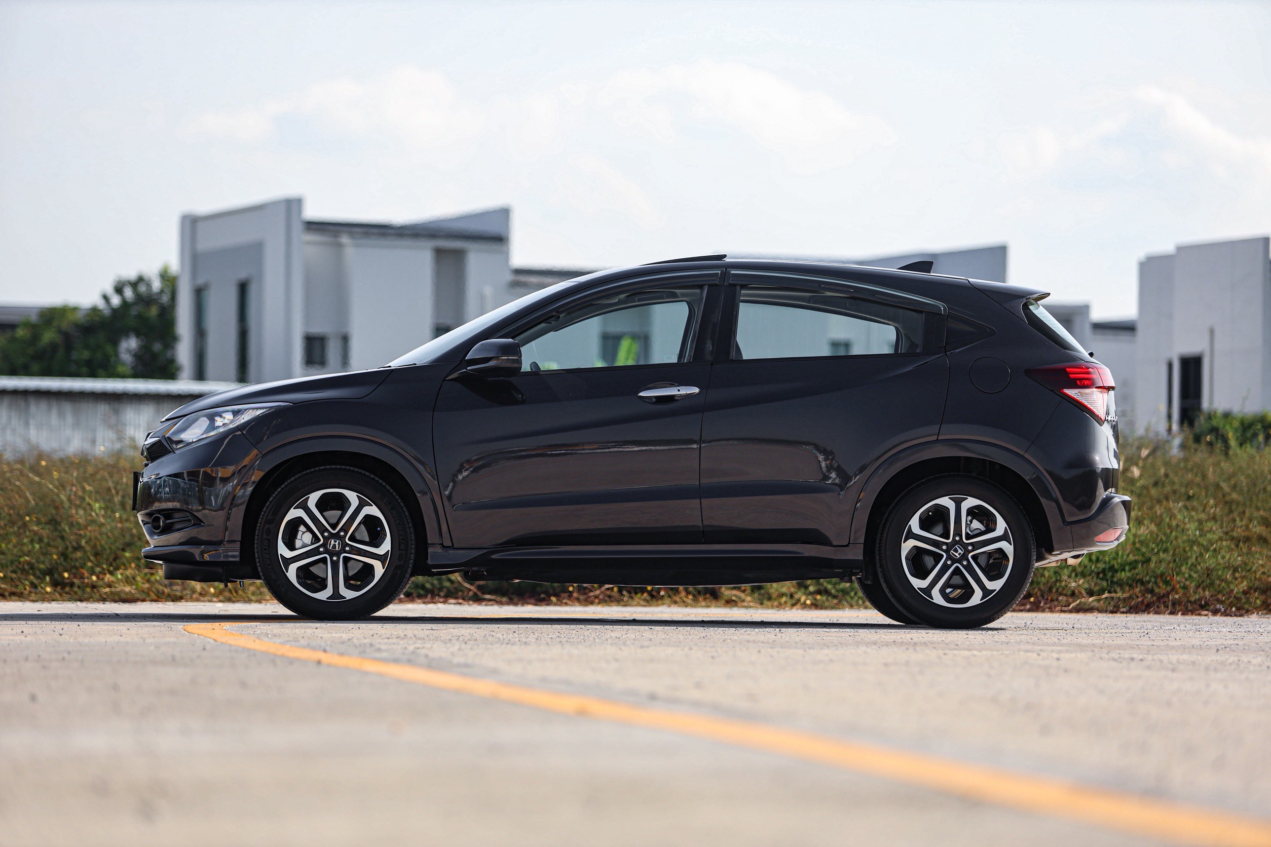 Honda HR-V EL Sunloof PF-รถบ้านมือสอง