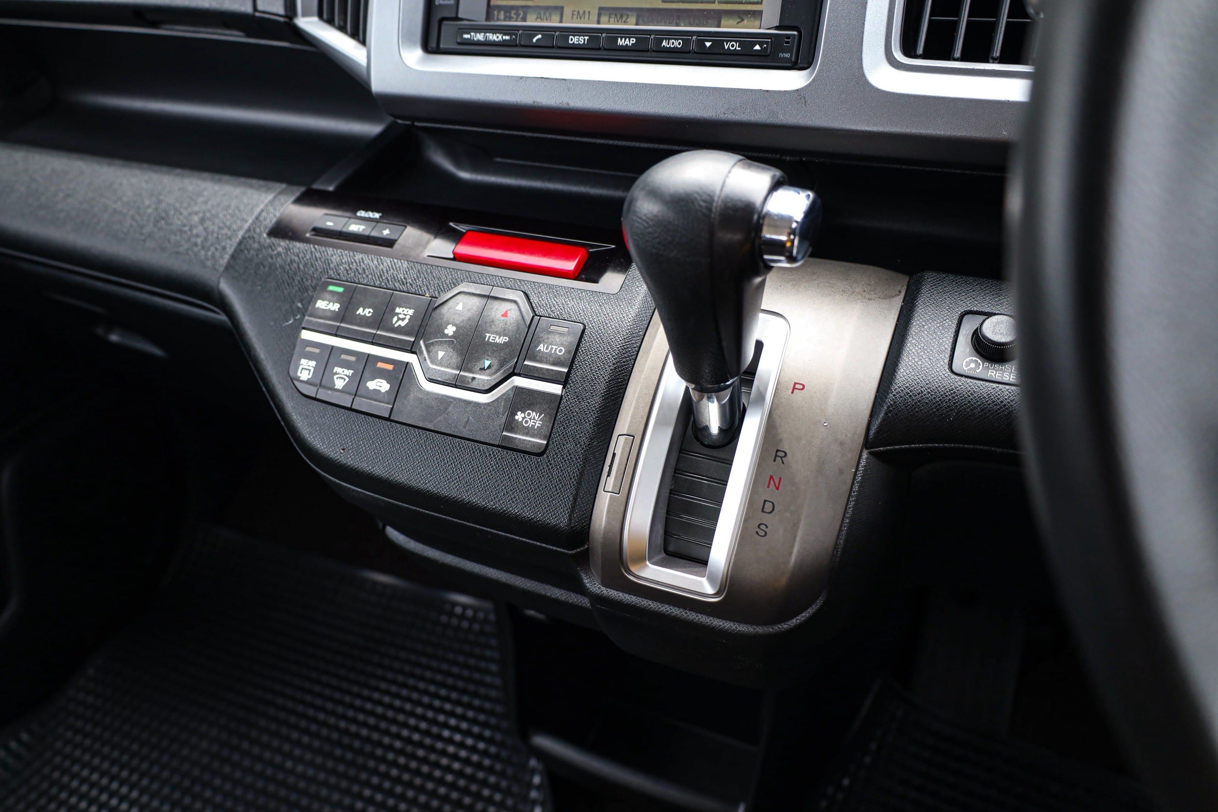 Honda Stepwagon Spada 2.0 JP PF-รถบ้านมือสอง