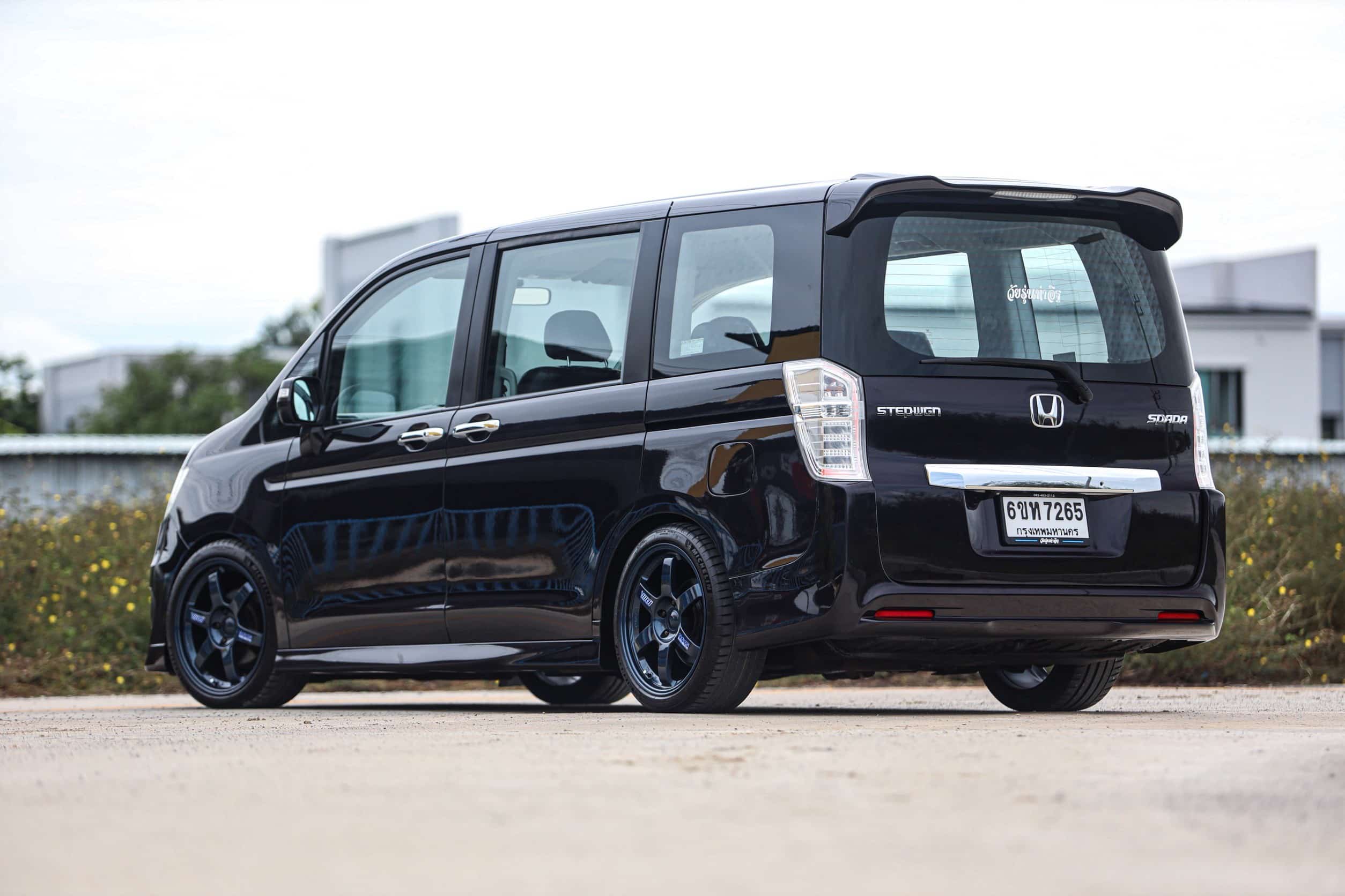 Honda Stepwagon Spada 2.0 JP PF-รถบ้านมือสอง