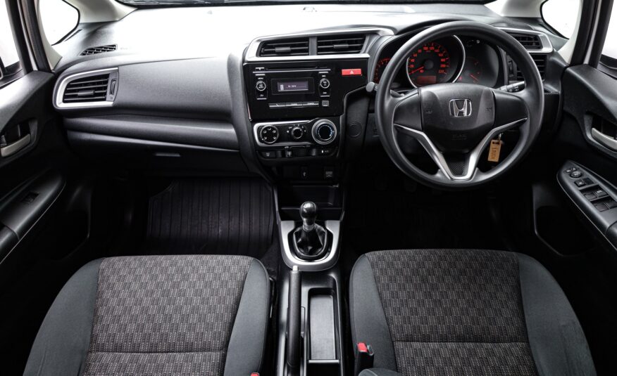 Honda Jazz GK S MT PF-รถบ้านมือสอง