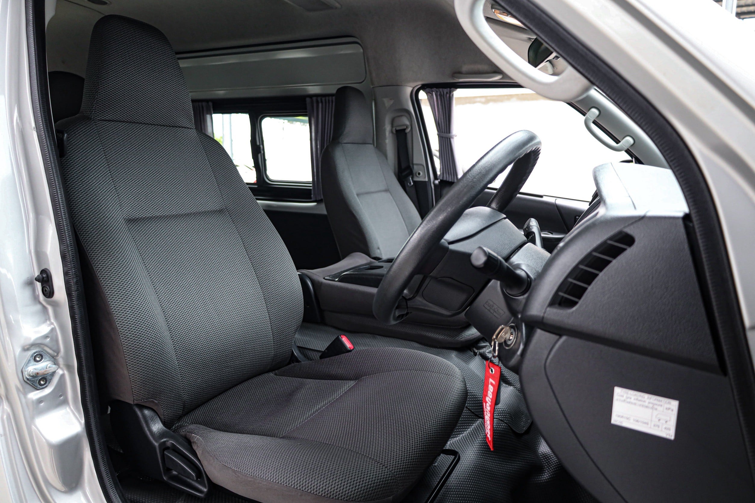 Toyota Commuter 3.0 MT PF-รถบ้านมือสอง