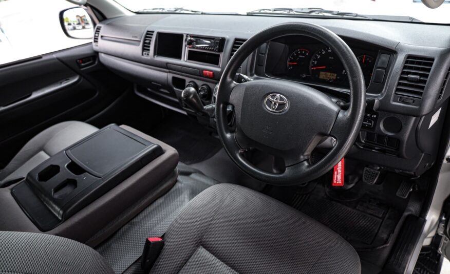 Toyota Commuter 3.0 MT PF-รถบ้านมือสอง