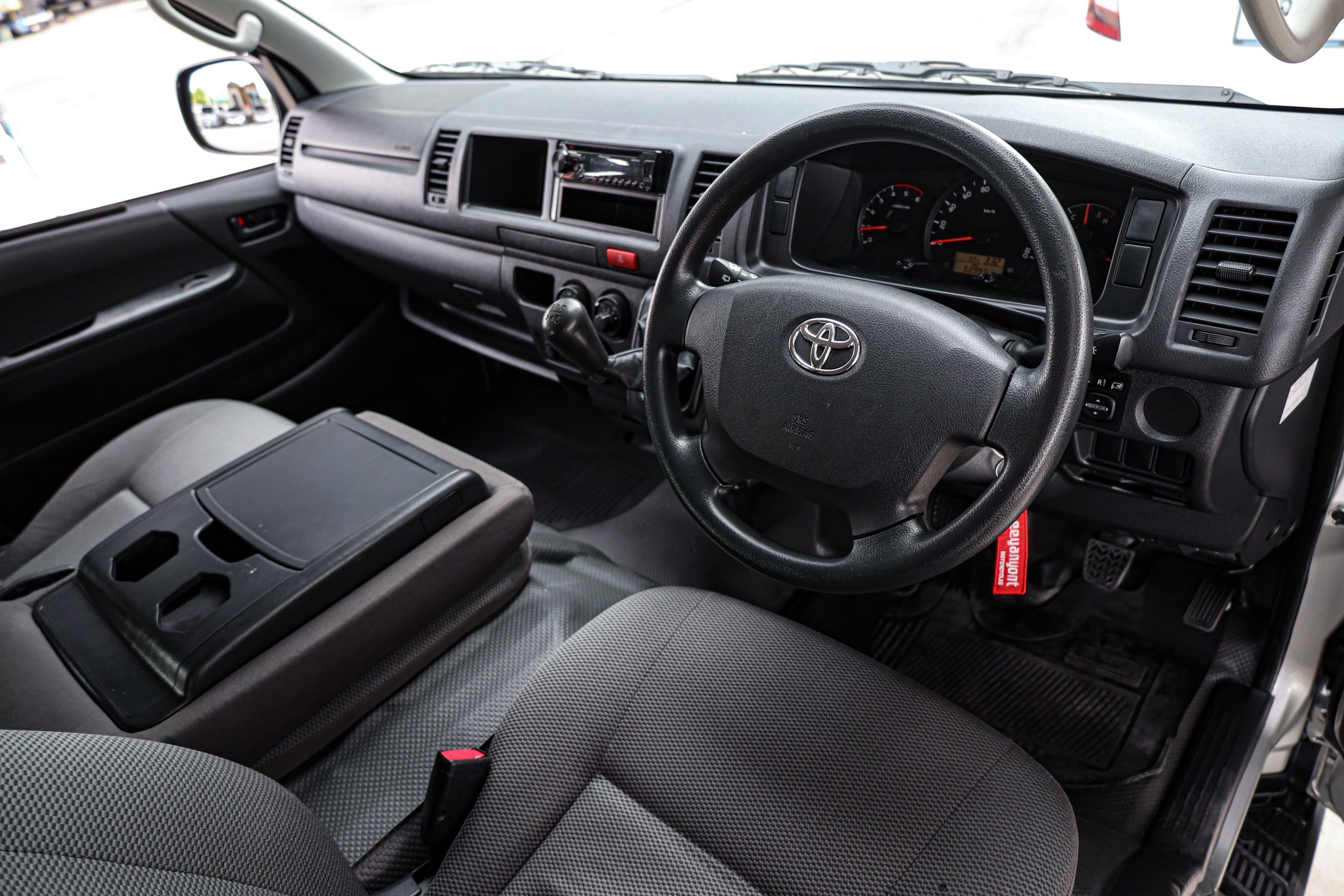 Toyota Commuter 3.0 MT PF-รถบ้านมือสอง