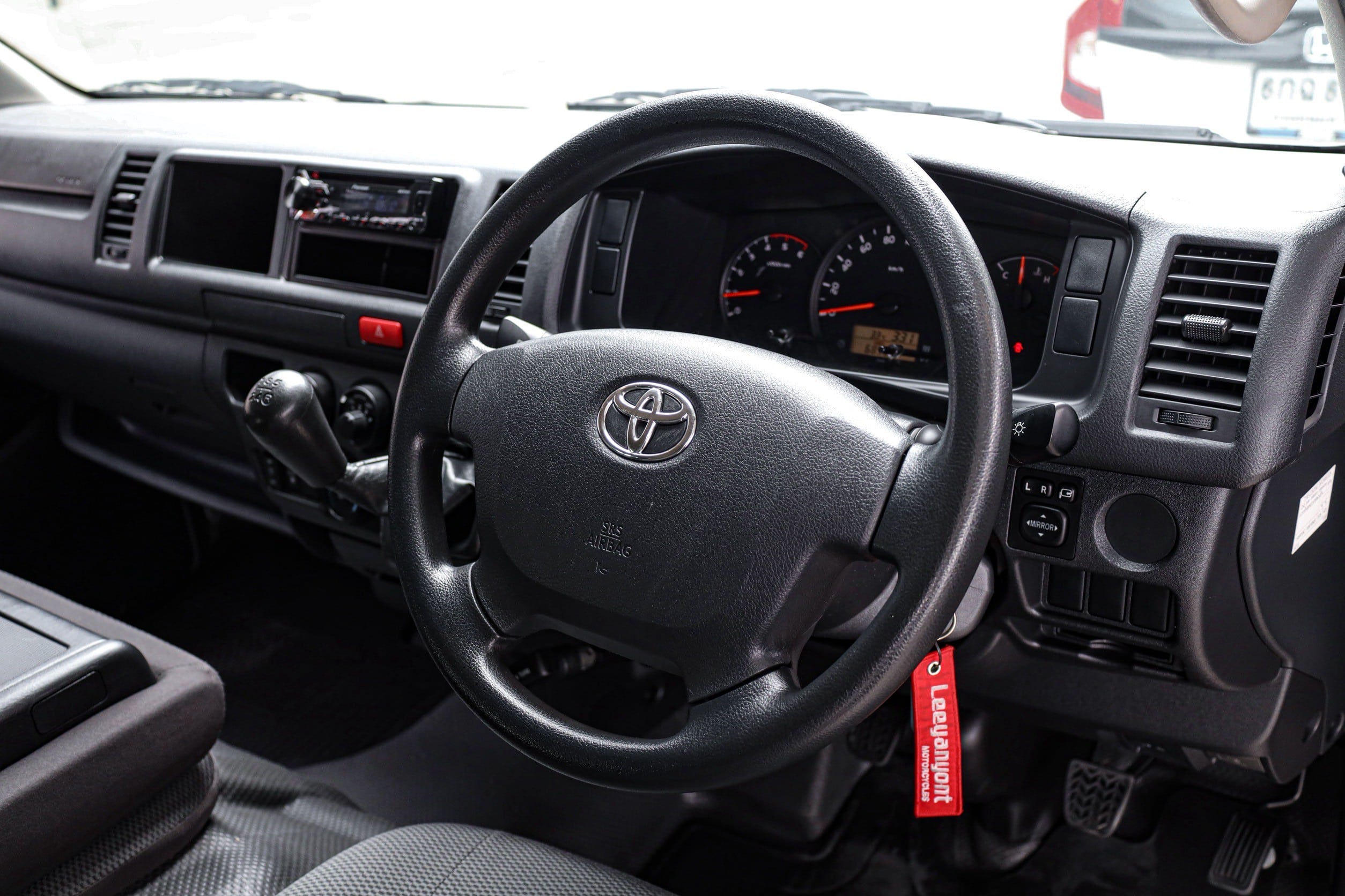 Toyota Commuter 3.0 MT PF-รถบ้านมือสอง