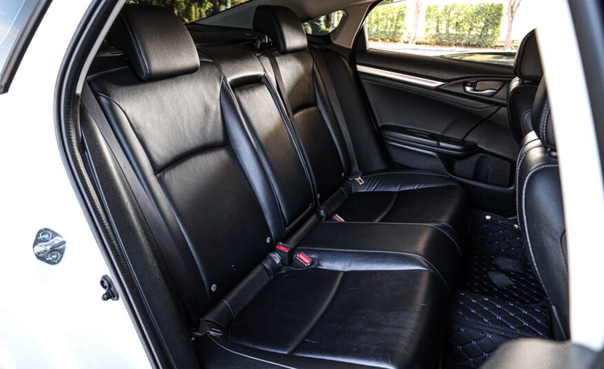 Honda Civic FC 1.8 EL PF-รถบ้านมือสอง