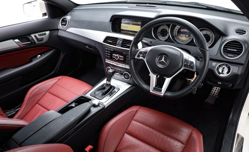 Mercedes Benz C250 Coupe PF-รถบ้านมือสอง