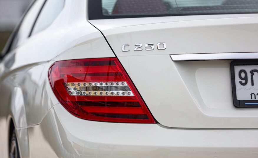Mercedes Benz C250 Coupe PF-รถบ้านมือสอง