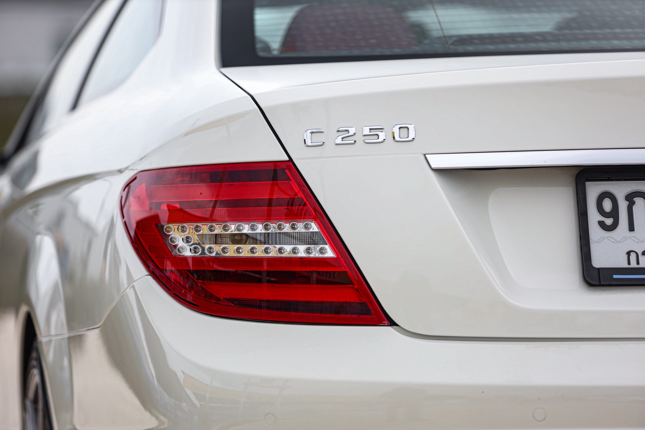 Mercedes Benz C250 Coupe PF-รถบ้านมือสอง