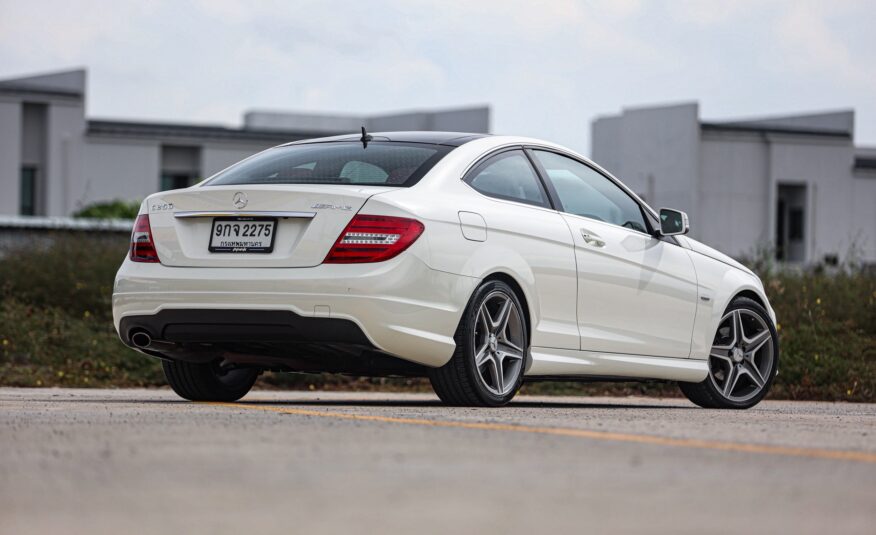 Mercedes Benz C250 Coupe PF-รถบ้านมือสอง