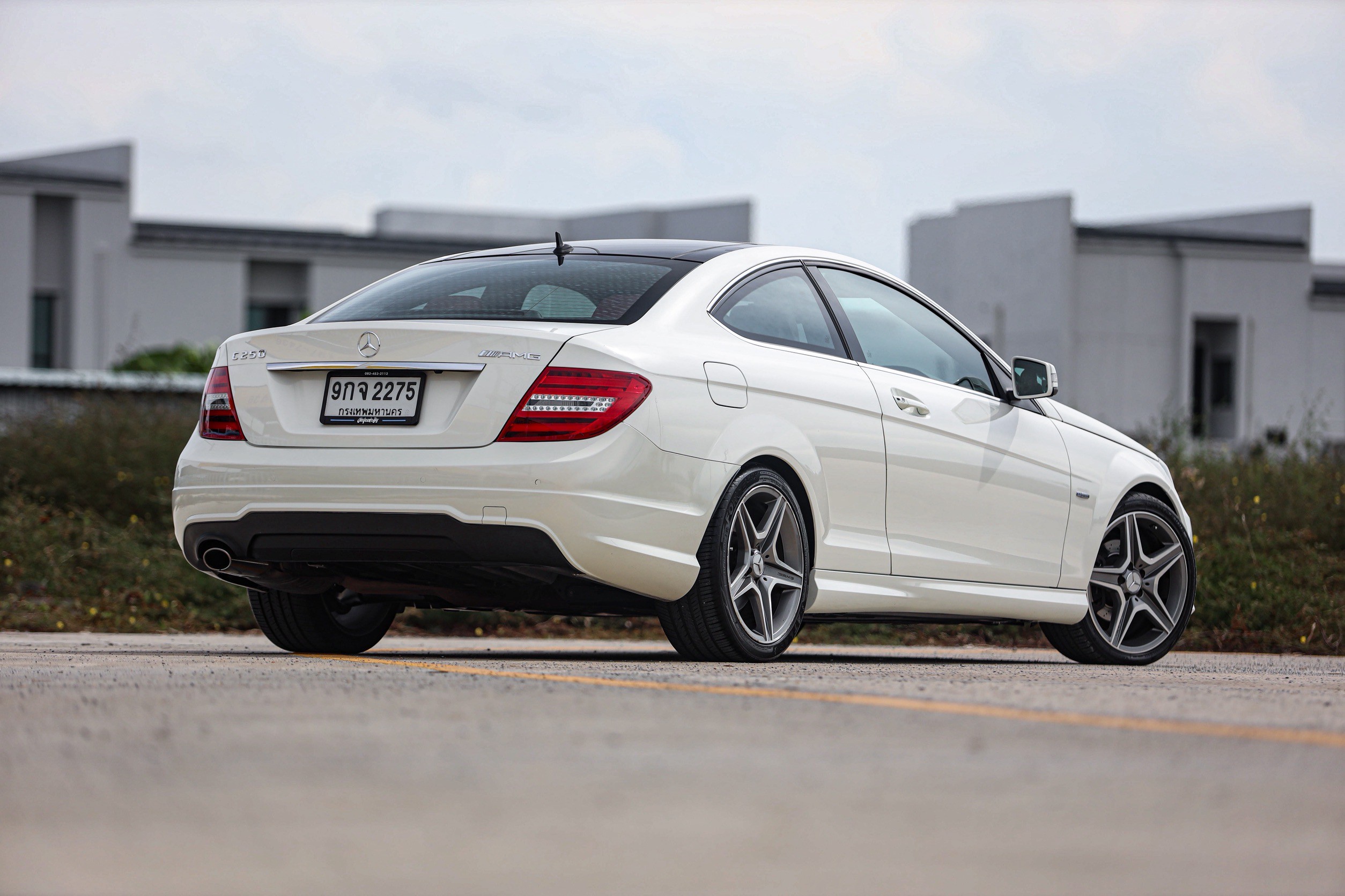 Mercedes Benz C250 Coupe PF-รถบ้านมือสอง