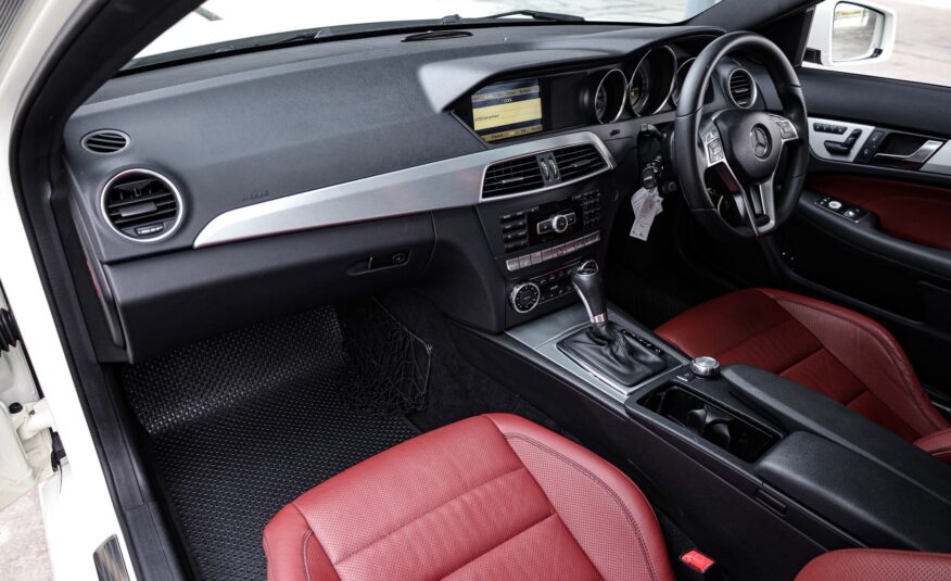 Mercedes Benz C250 Coupe PF-รถบ้านมือสอง