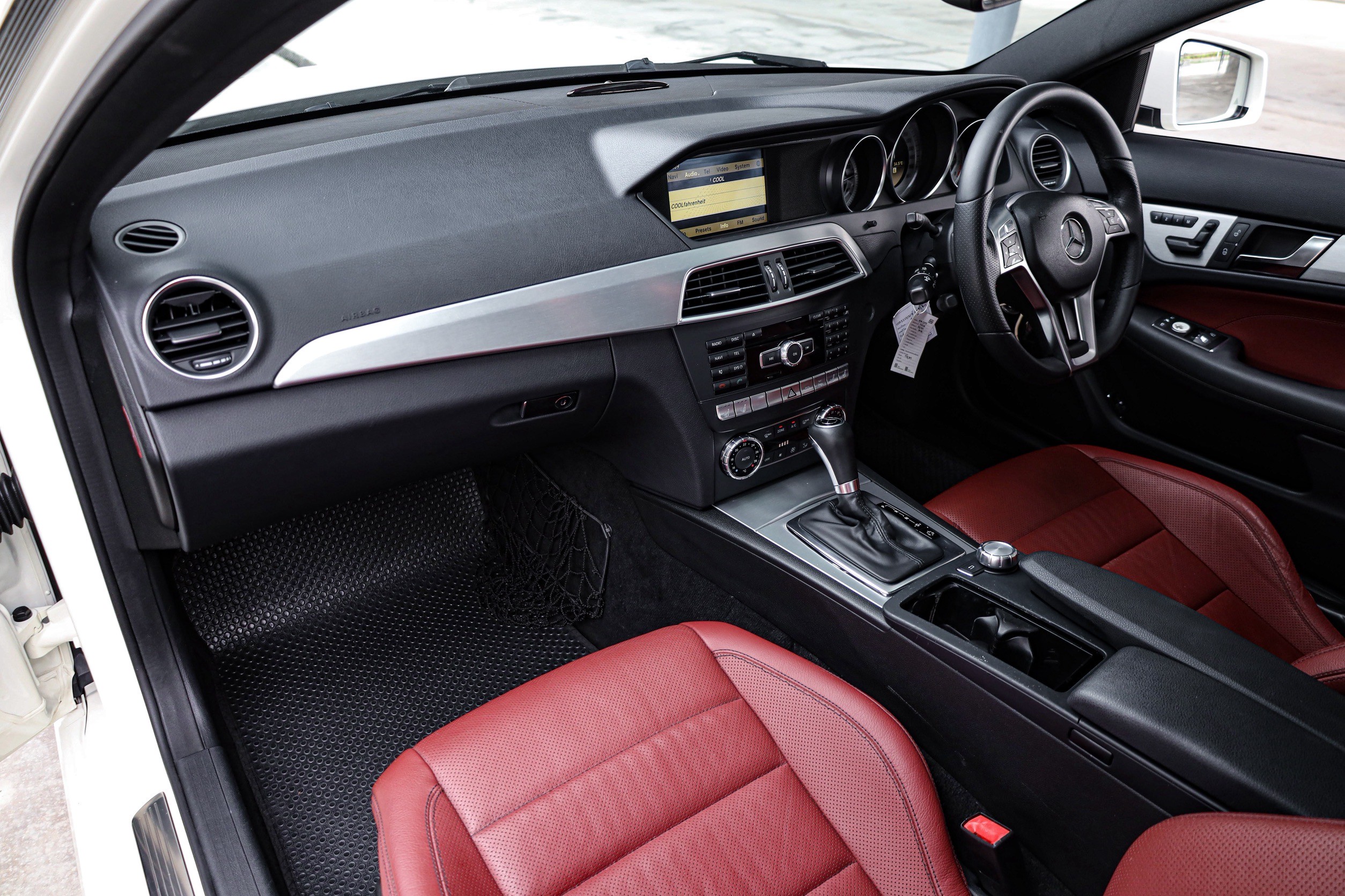 Mercedes Benz C250 Coupe PF-รถบ้านมือสอง