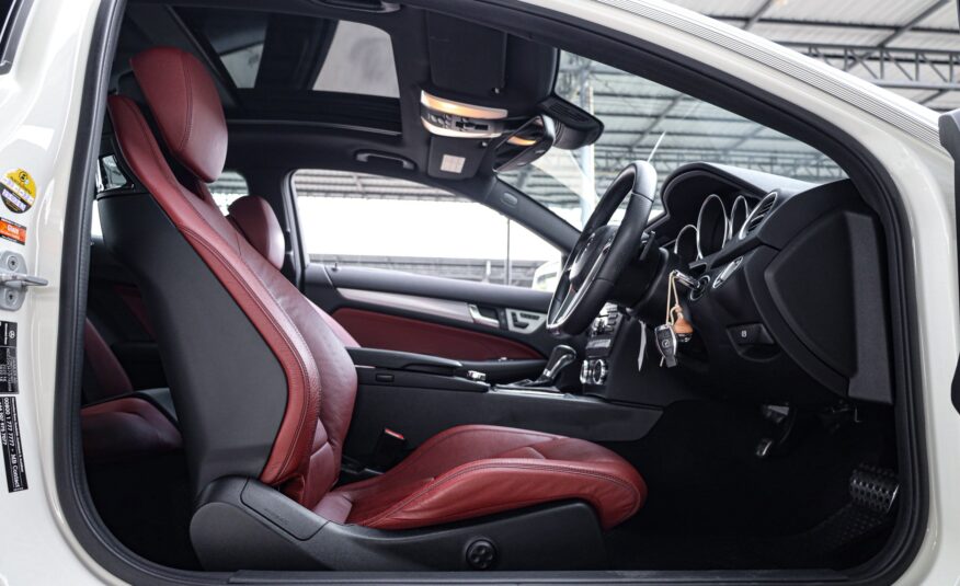 Mercedes Benz C250 Coupe PF-รถบ้านมือสอง