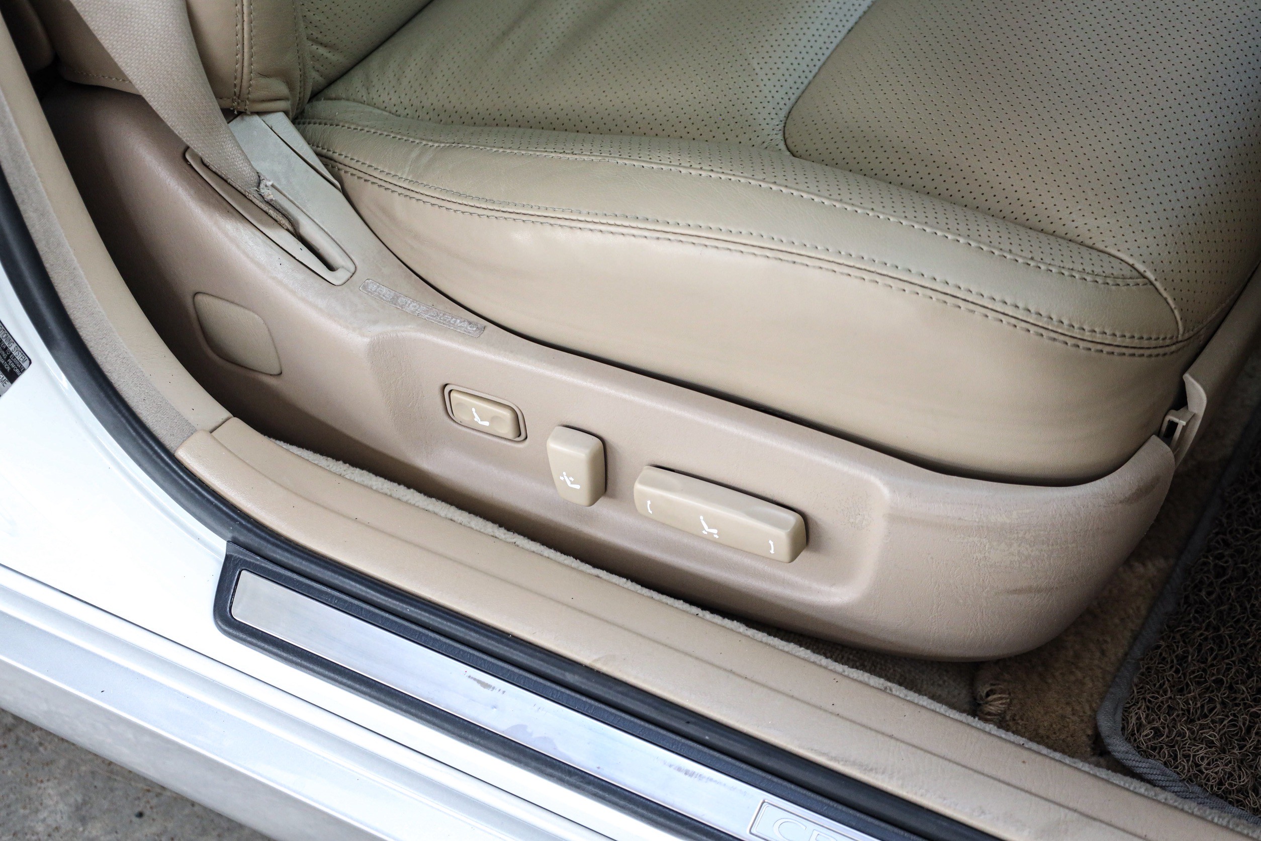 Toyota Crown Royal Saloon PF-รถบ้านมือสอง