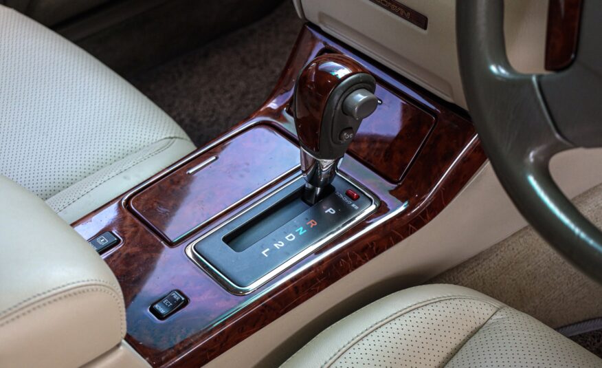 Toyota Crown Royal Saloon PF-รถบ้านมือสอง
