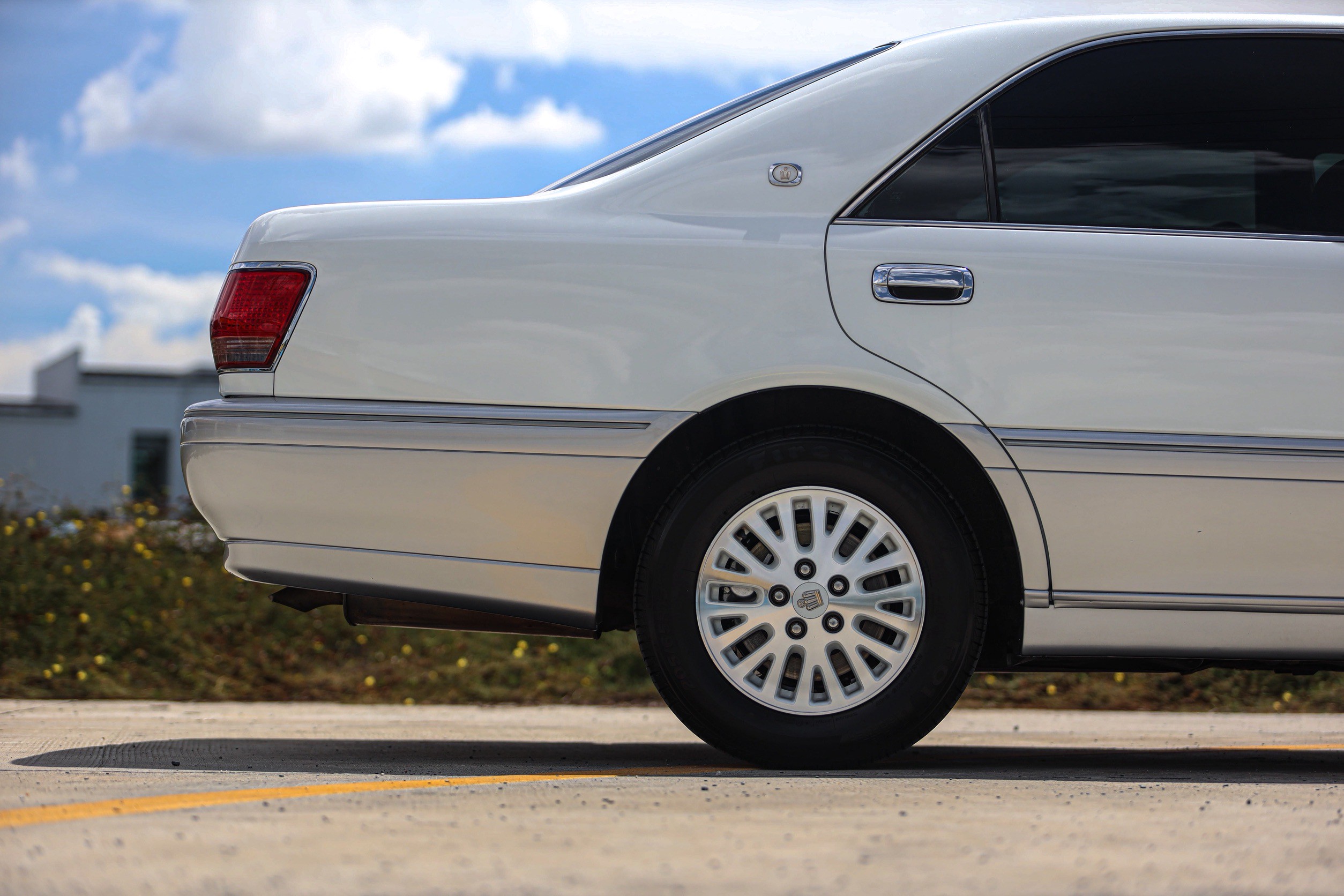 Toyota Crown Royal Saloon PF-รถบ้านมือสอง