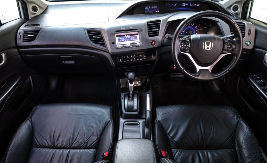 Honda Civic FB E Navi PF-รถบ้านมือสอง