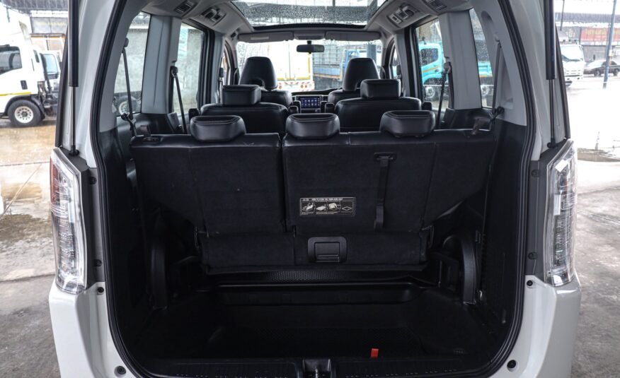 Honda Stepwagon Spada 2.0 EL PF-รถบ้านมือสอง