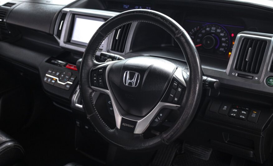 Honda Stepwagon Spada 2.0 EL PF-รถบ้านมือสอง