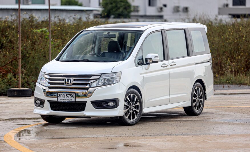 Honda Stepwagon Spada 2.0 EL PF-รถบ้านมือสอง