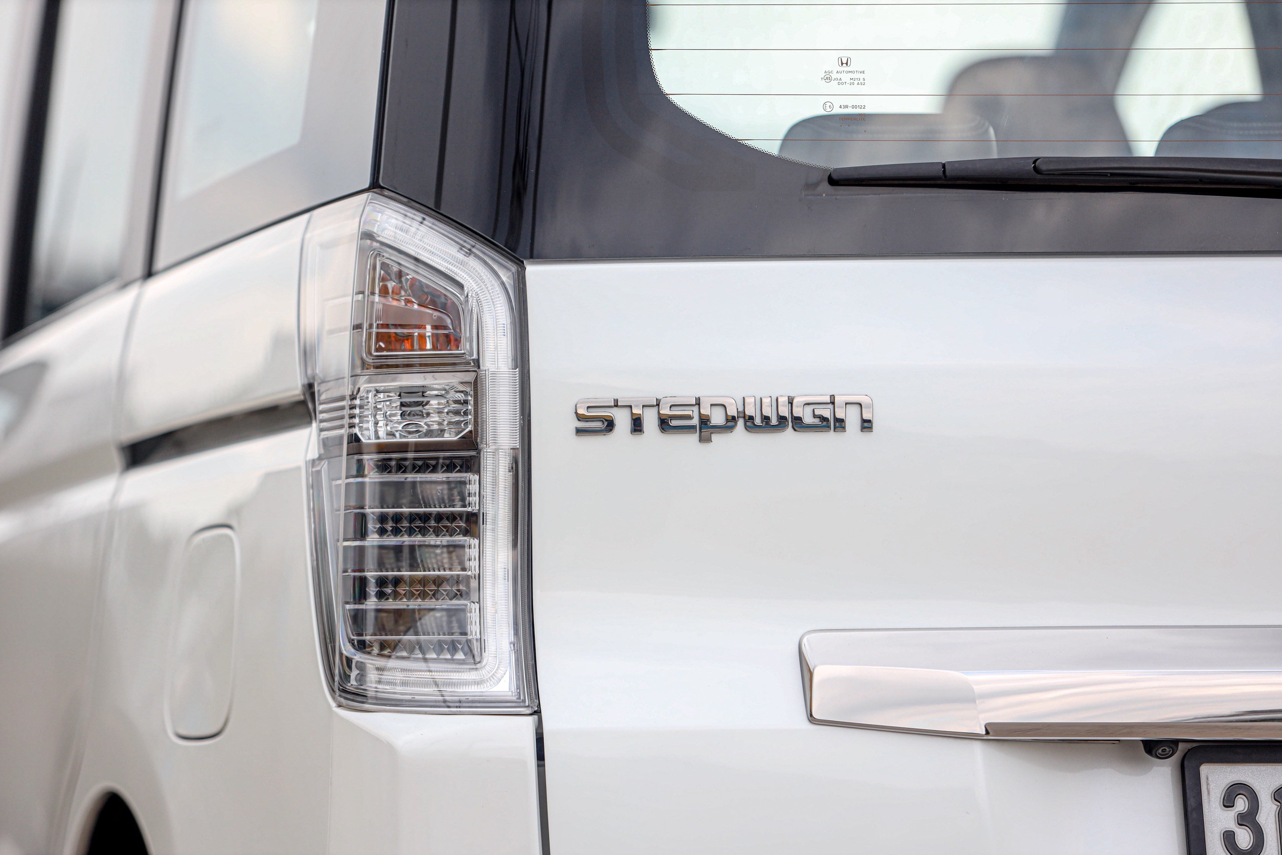 Honda Stepwagon Spada 2.0 EL PF-รถบ้านมือสอง