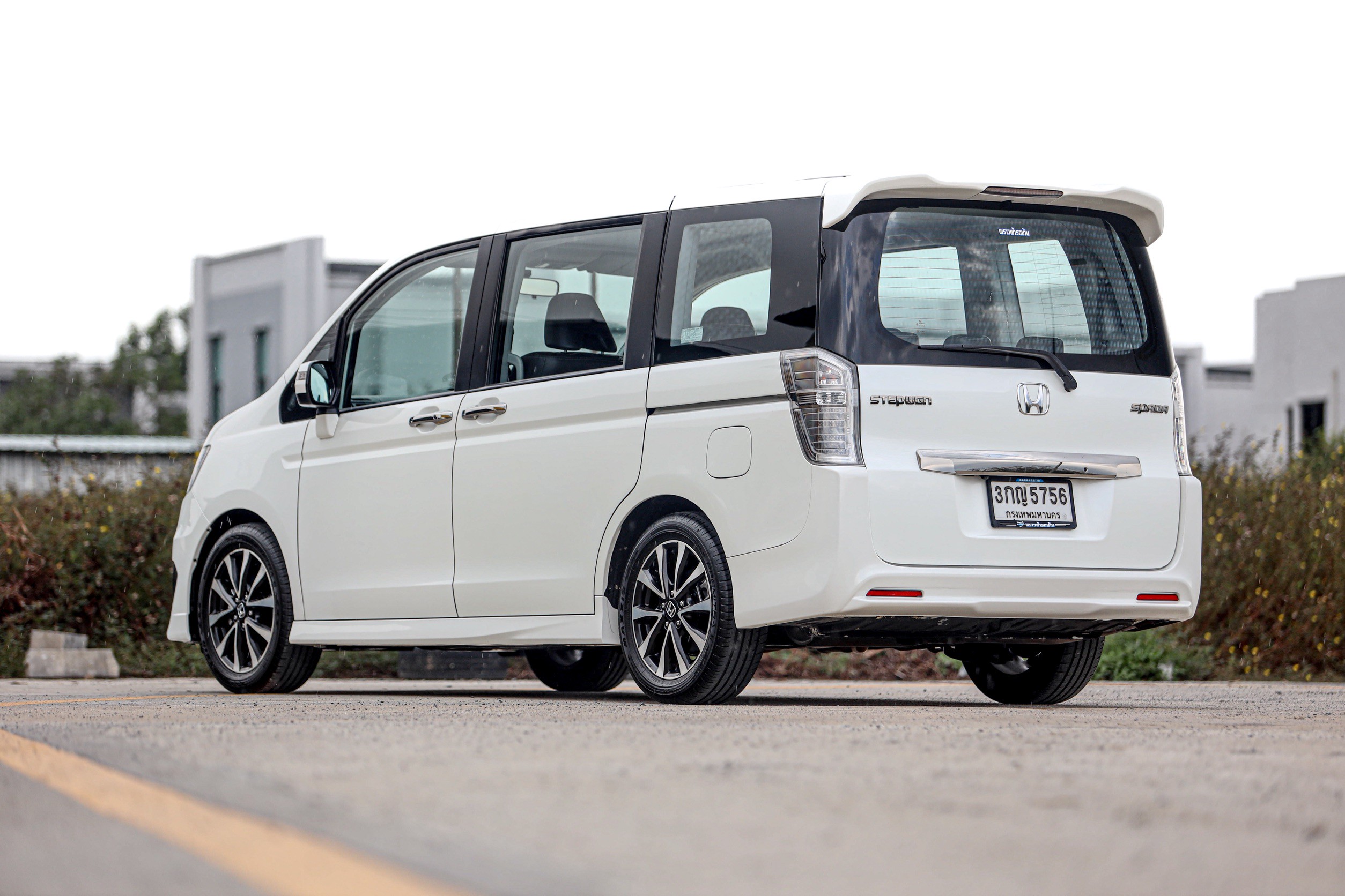 Honda Stepwagon Spada 2.0 EL PF-รถบ้านมือสอง