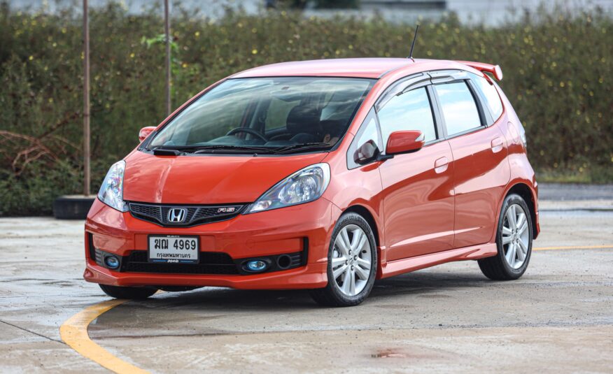 Honda Jazz Ge Japan PF-รถบ้านมือสอง
