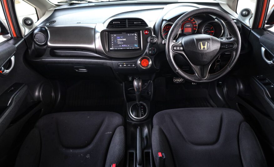 Honda Jazz Ge Japan PF-รถบ้านมือสอง
