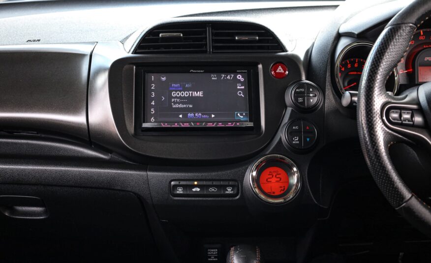 Honda Jazz Ge Japan PF-รถบ้านมือสอง