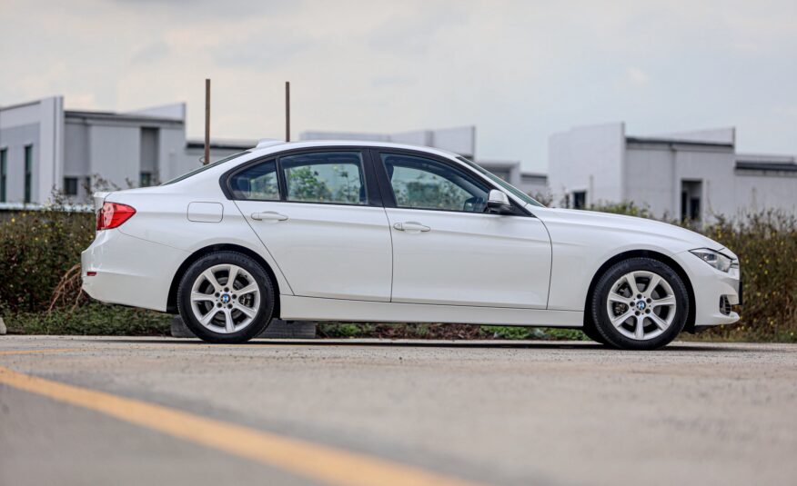 Bmw F30 320i Sport PF-รถบ้านมือสอง