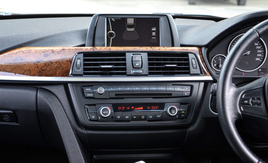 Bmw F30 320i Sport PF-รถบ้านมือสอง